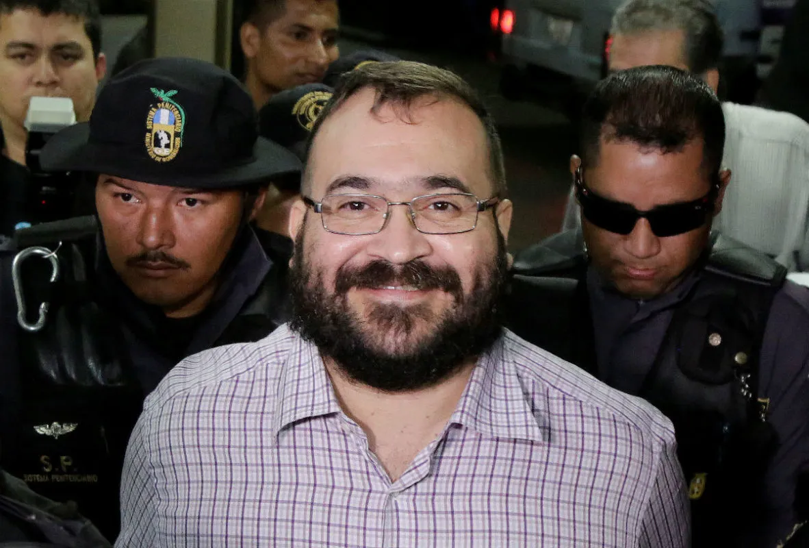 Javier Duarte consigue amparo contra orden de aprehensión