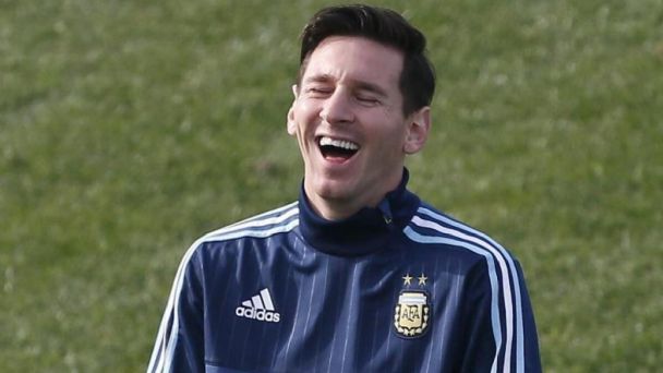 El 'Canelo' le pide disculpas a Messi por amenazas