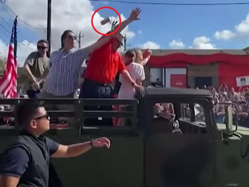 Arrojan lata de cerveza al senador Ted Cruz en pleno desfile