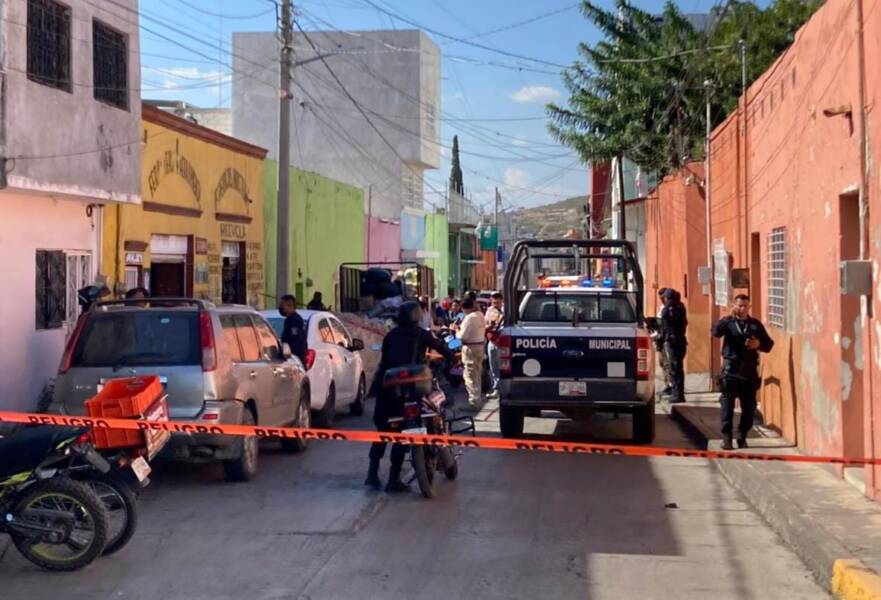 Comerciante dispara y mata a dos ladrones en Puebla