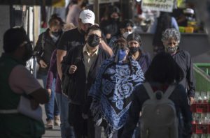 Covid-19 en México: 6 mil 165 contagios y 51 muertes en la última semana