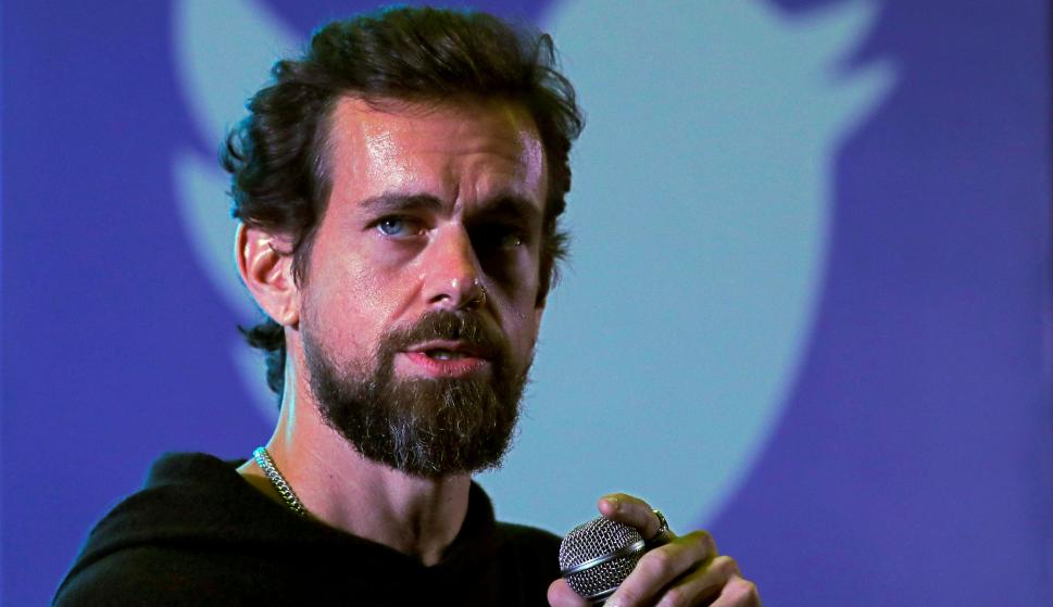Ex director de Twitter pide disculpas tras despidos masivos
