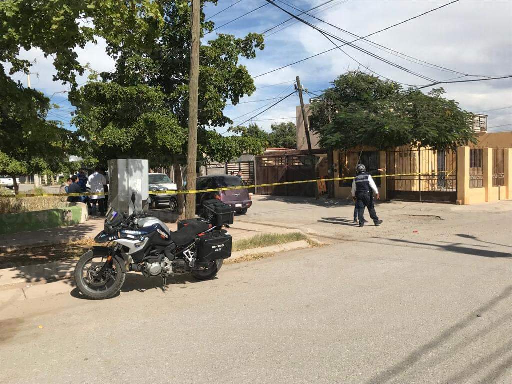 Ex militar en Sonora se suicida tras asesinar a su esposa frente a su hija