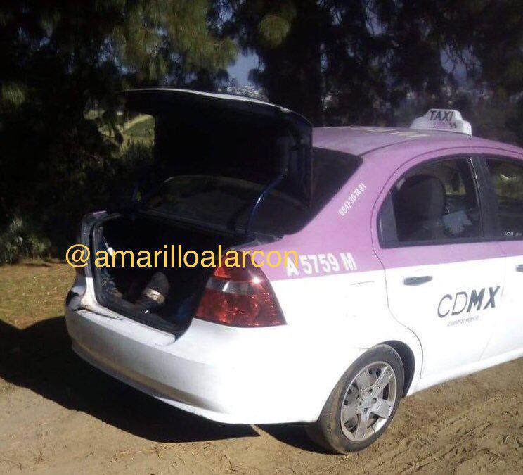 Hallan dos cuerpos encajuelados en taxi abandonado en el Ajusco