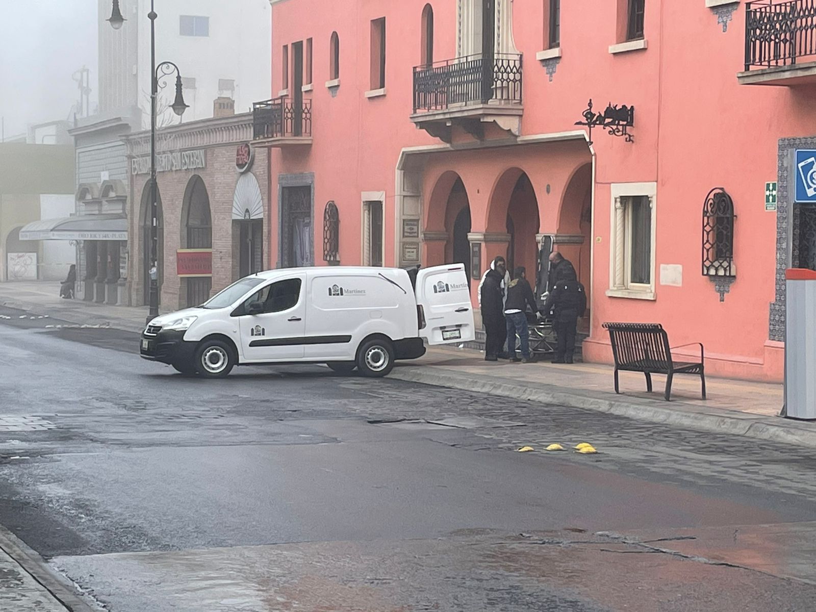 Hombre indigente de 70 años muere adentro de una universidad de Saltillo