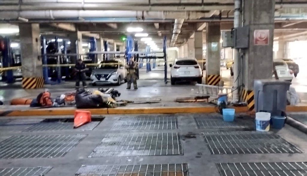 Hombre muere tras caer a una fosa de aguas negras en Azcapotzalco