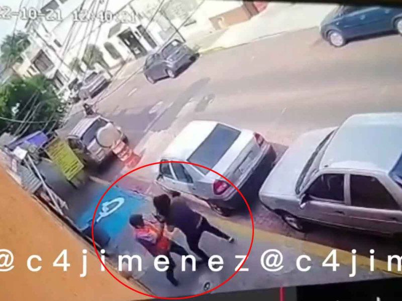 Ladrón en Edomex golpea a mujer por resistirse al asalto