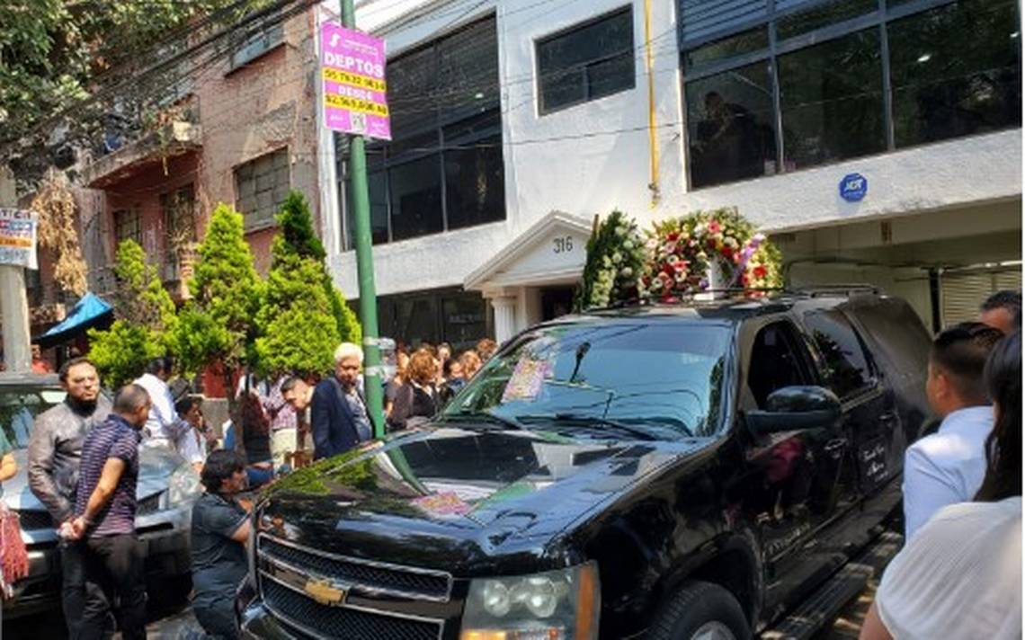 Llevan el cuerpo de Ariadna a un panteón en Iztapalapa