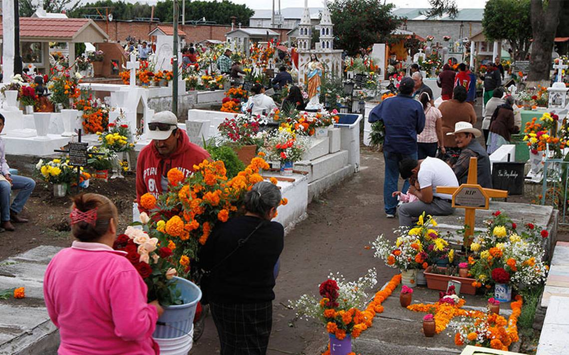 Panteones de la CDMX en Día de Muertos