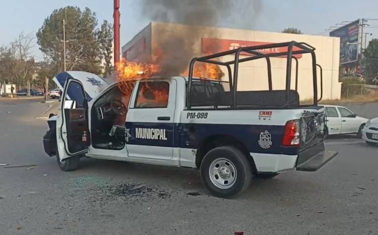Patrulla quemada tras enfrentamiento en Tepeji del Río, en Hidalgo
