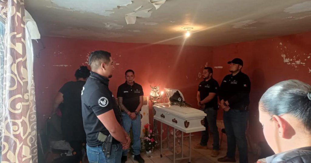 Policías de Coahuila cooperan para gastos funerarios de niña de 5 años