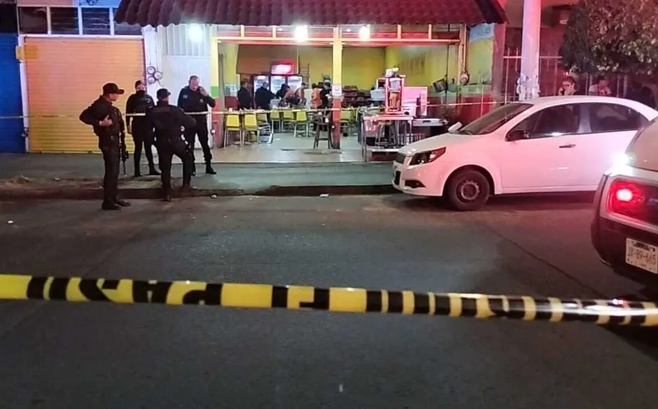 Al menos 2 muerto y 6 heridos deja intento de asalto en taquería de Guadalajara