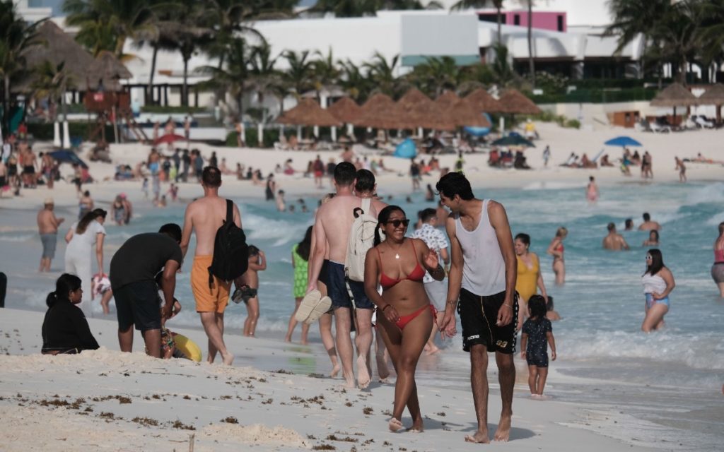 Senadores llaman a diputados a aprobar vacaciones dignas esta semana