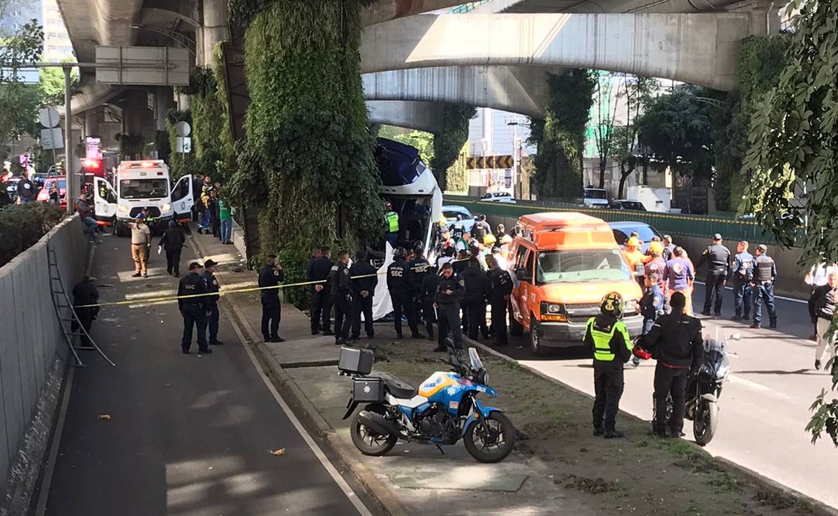 Confirman un muerto y 55 heridos por accidente en Periférico; Fiscalía CDMX ya investiga