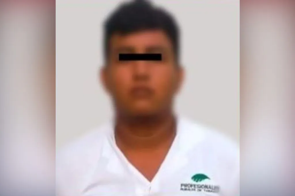 Padres entregan a su hijo acusado de asesinar a su esposa embarazada, en Tabasco