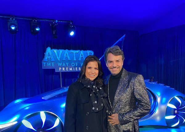 Derbez reaparece en alfombra roja sin cabestrillo tras accidente