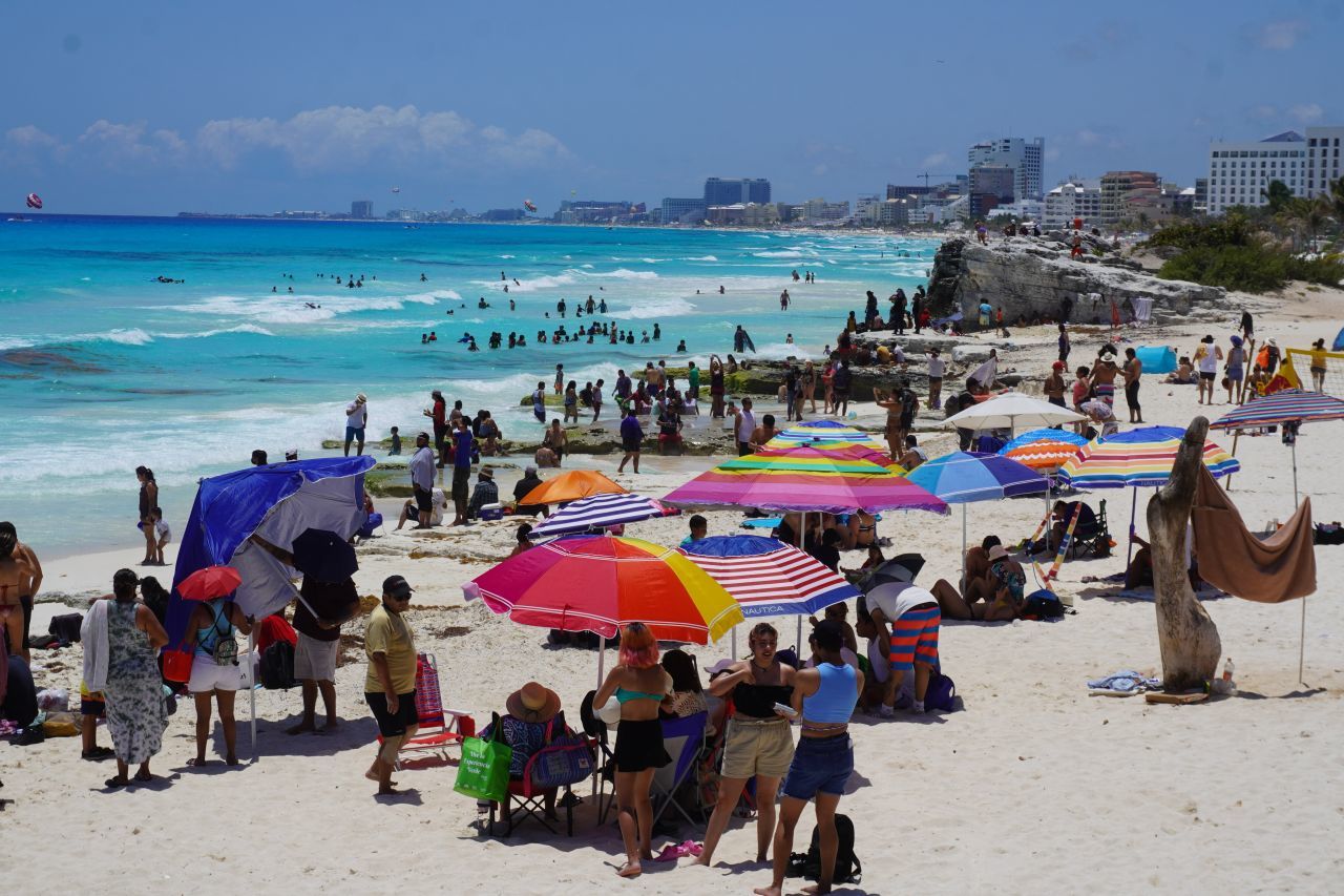 Comisiones del Senado avalan 12 días de vacaciones; pasa al Pleno