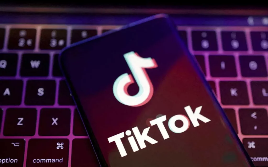 El senado de EU aprueba prohibir TikTok en dispositivos oficiales