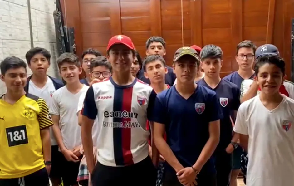 Jóvenes futbolistas varados en Perú piden ayuda a AMLO para volver a México #VIDEO