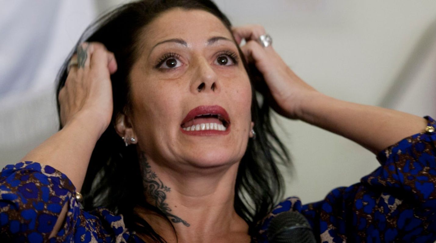 Alejandra Guzmán habría sido hospitalizada para operación por polímero