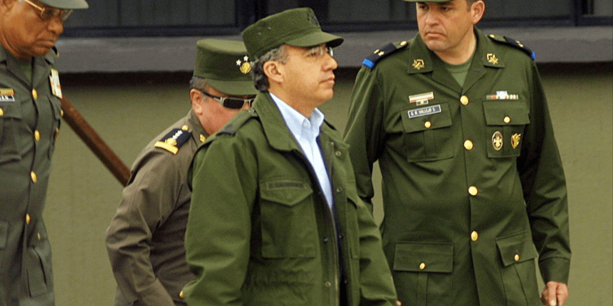 AMLO critica a Calderón por “hipocresía y doble moral” tras obtener residencia en España