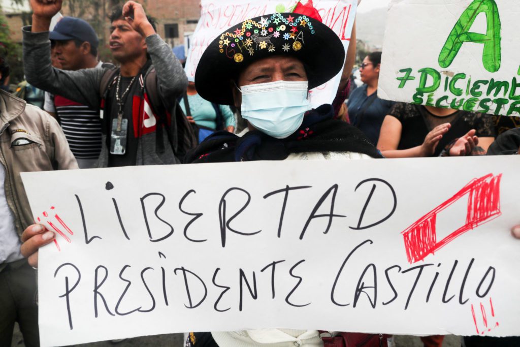 Embajada mexicana anuncia vuelo para evacuar a connacionales de Perú