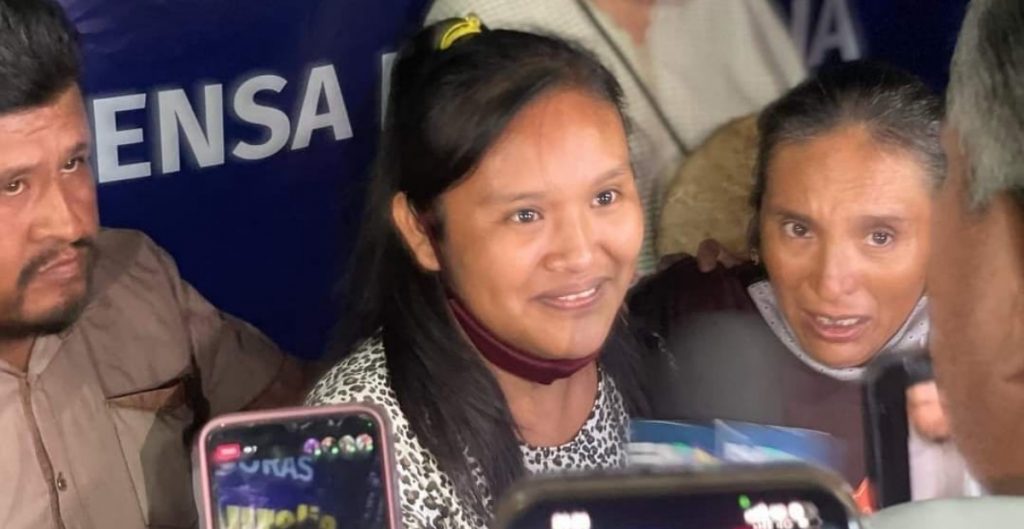 Tras 3 años, liberan a Aurelia, indígena presa en Guerrero por parto prematuro