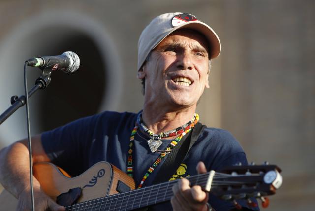 Sheinbaum anuncia que se busca a Manu Chao para concierto en el Zócalo