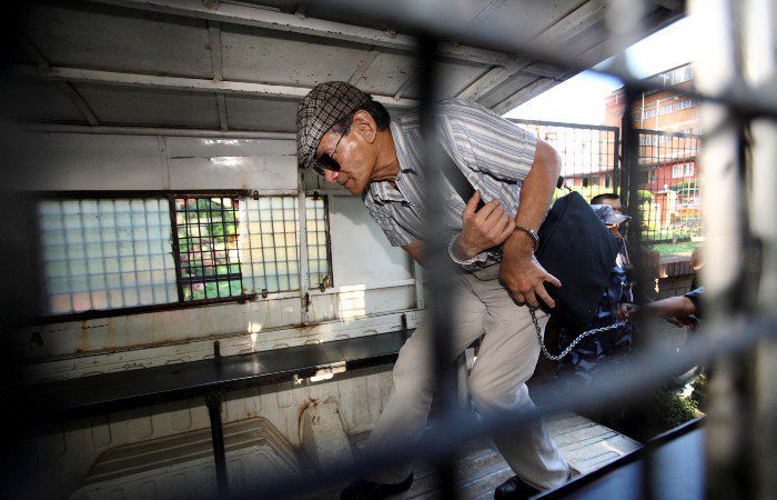 Liberan al 'asesino del bikini', para ser deportado a Francia