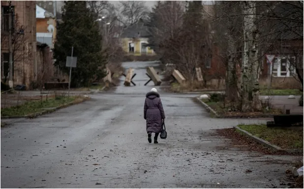 Rusia derriba supuesto dron ucraniano cerca de aeródromo estratégico, mueren 3 militares