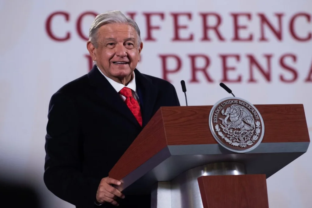 AMLO anuncia que se prepara reestructuración al pago de la deuda externa