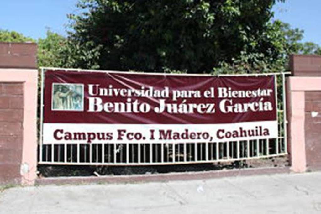 AMLO acusa que autonomía es "escudo de la corrupción" en universidades