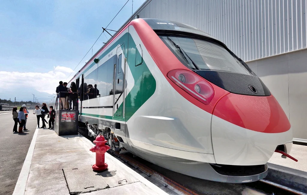 AMLO prevé que Tren Interurbano México-Toluca inicie operaciones a finales de 2023