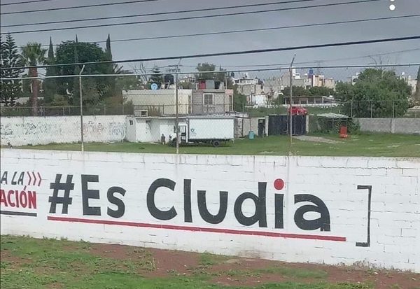 Diputada panista denuncia a morenistas por espectaculares a favor de Sheinbaum