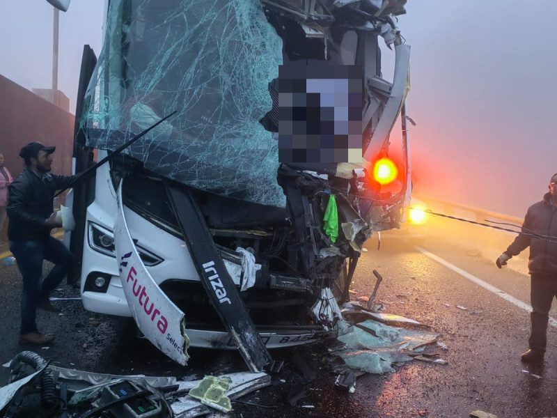 Choque de autobuses de pasajeros en Hidalgo