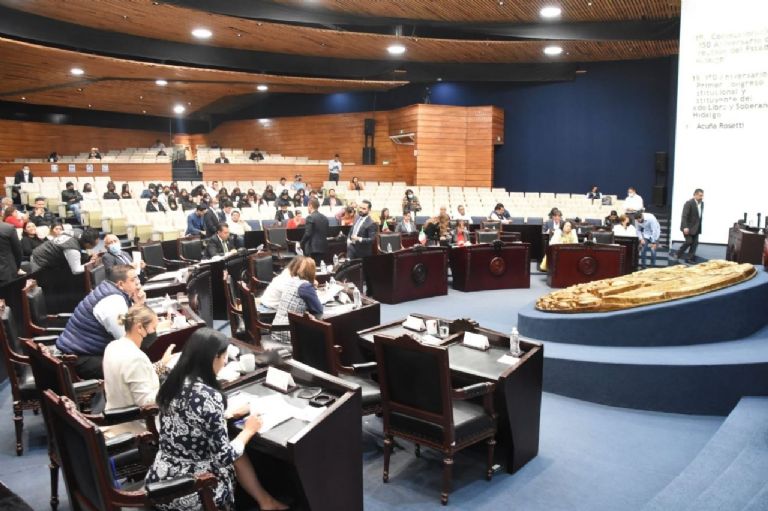 Congreso de Hidalgo aprueba gubernaturas de dos años y reelección de alcaldes