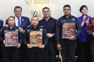 Entregan premios a 33 policías boxeadores de la SSC en CDMX