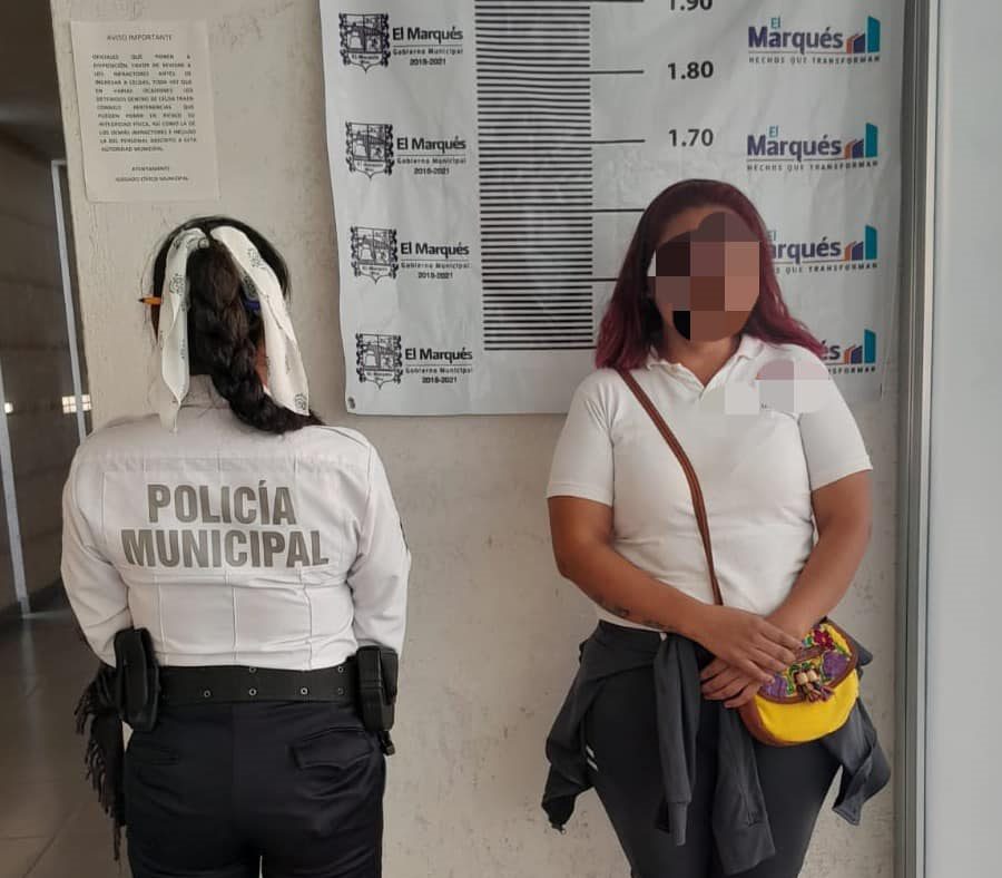 Mujer detenida por por amarrar a su perrita y lacerarla