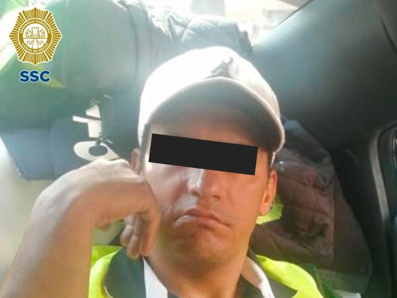 'Viene, viene' detenido por exigir el cobro a automovilistas en la Cuauhtémoc