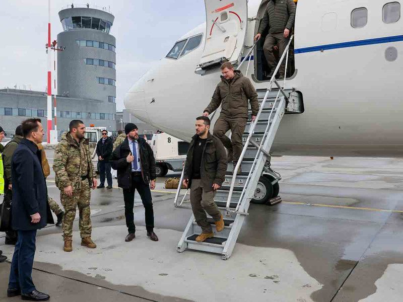 Zelenski vuelve a Ucrania tras reunirse con Biden