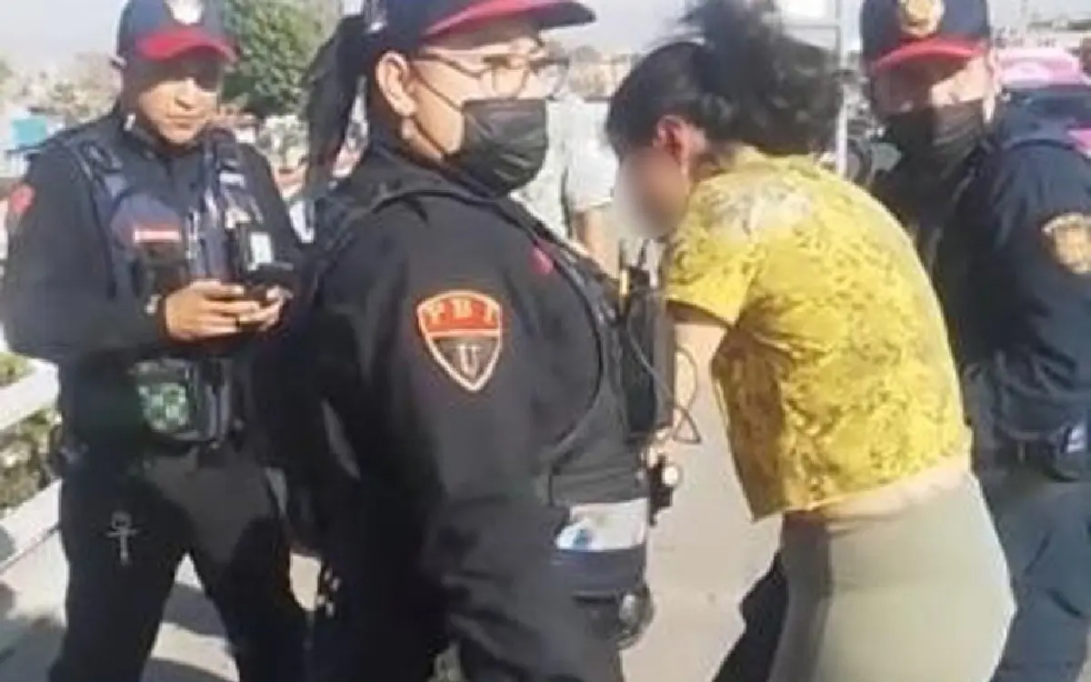 Policías evitaron que mujer saltara desde puente vehicular en Iztacalco