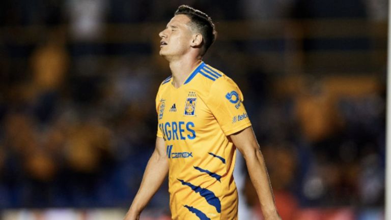 Florian Thauvin acude a entrenamiento de Tigres acompañado de su abogado