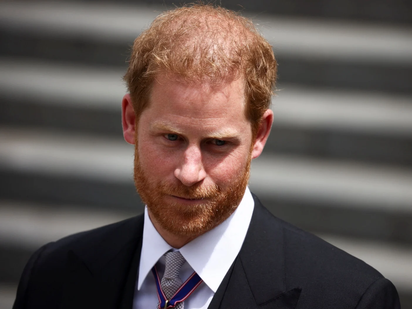 El príncipe Harry revela que busca reconciliarse con el rey Carlos y su hermano William