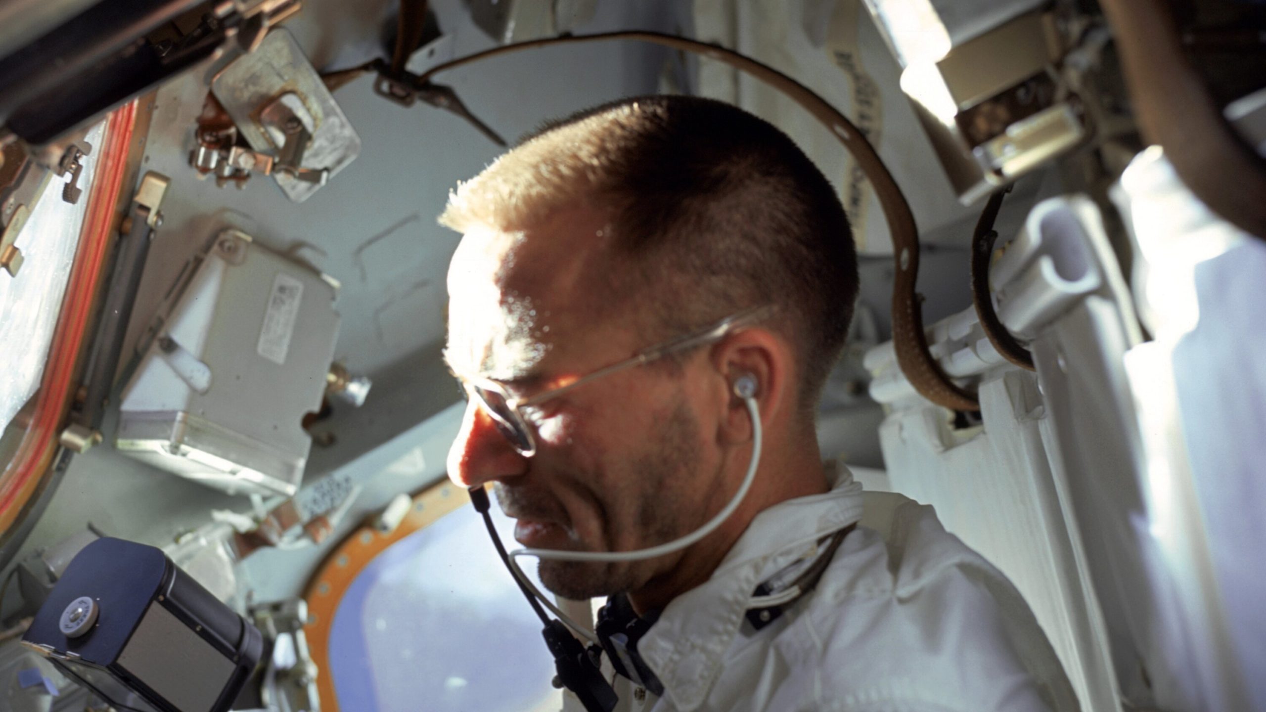 Muere el astronauta Walter Cunningham, último sobreviviente de la misión Apolo 7