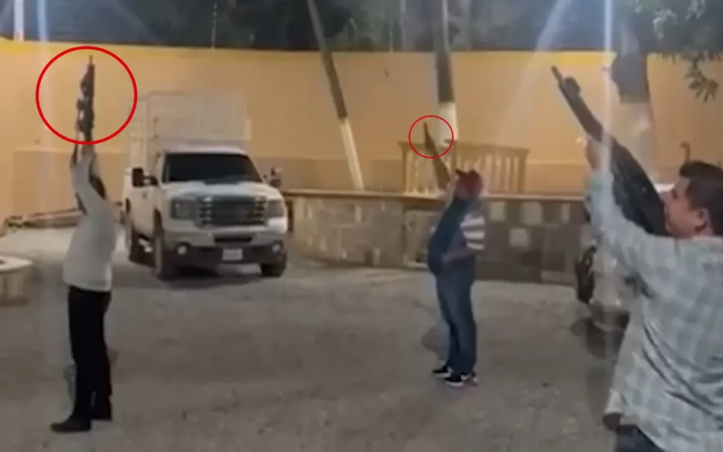 Destituyen a funcionario de SLP tras disparar 'cuerno de chivo' durante Año Nuevo #VIDEO