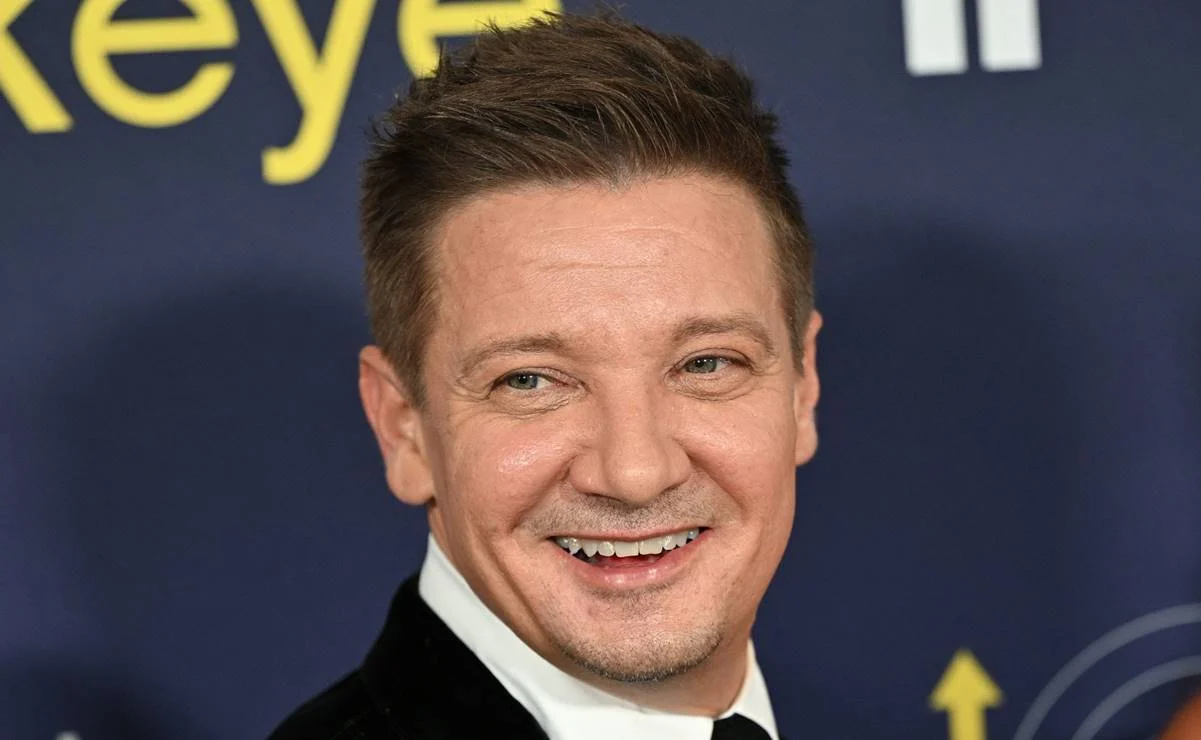 Jeremy Renner estaba ayudando a alguien atrapado previo a sufrir accidente