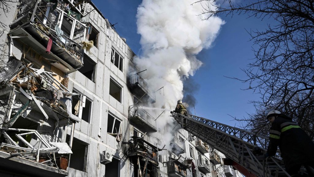 Ucrania reporte haber destruido base rusa en Zaporiyia, con un saldo de 80 muertos