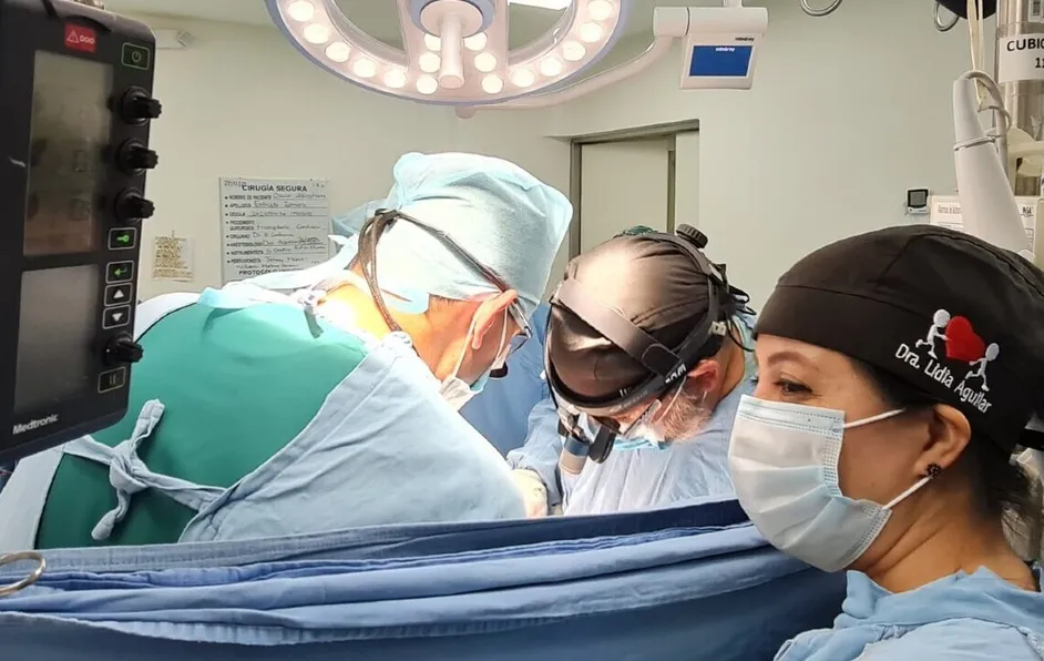 Realizan con éxito el primer trasplante de dos pulmones en el IMSS