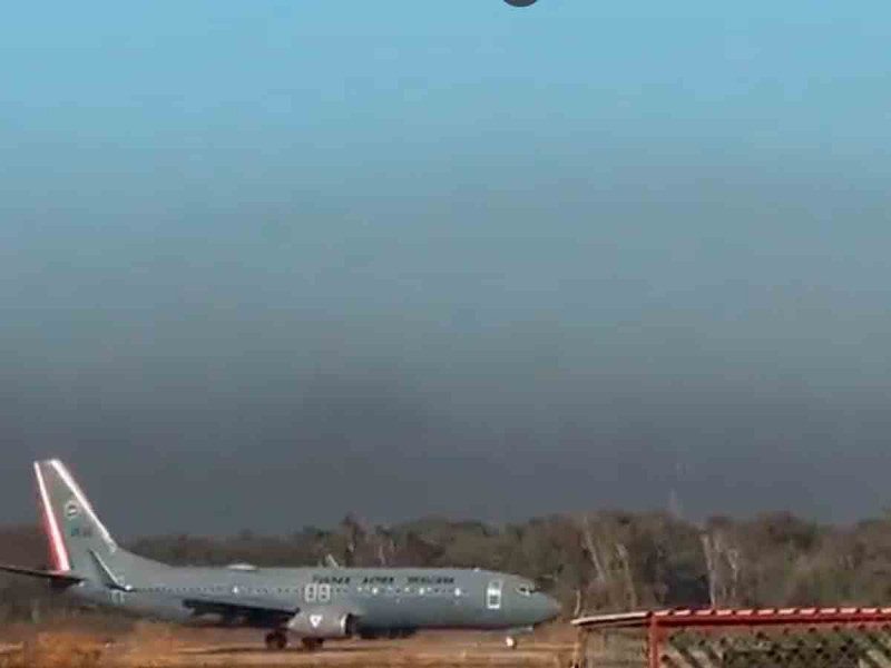 Reciben a tiros a aviones militares a su llegada al Aeropuerto de Culiacán #VIDEOS