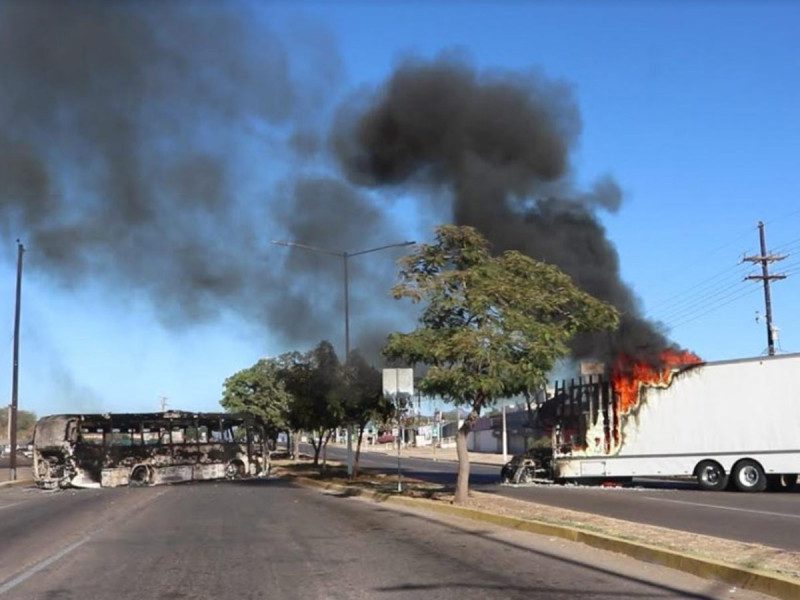 Líneas de autobús suspenden servicio en Sinaloa tras captura de Ovidio Guzmán